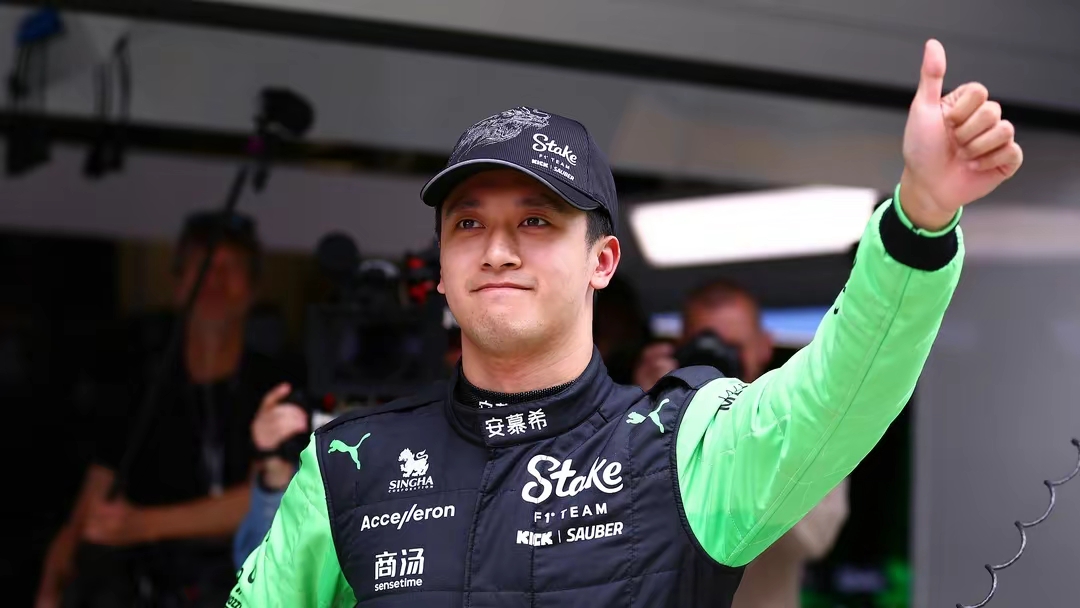 西亚卡姆重返赛场，比赛局势复杂首场状态出色，曼联观众沸腾！再创辉煌时刻(曼联连续12个主场对阵切尔西不败)-九游娱乐APP