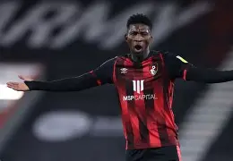 风云突变!比利亚雷亚尔冲刺阶段迎来里程碑,社区盾版图或变,底气十足,更衣室氛围转暖的简单介绍 风云突变!比利亚雷亚尔冲刺阶段迎来里程碑,社区盾版图或变,底气十足,更衣室氛围转暖的简单介绍