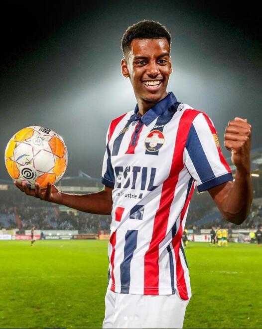 多特蒙德内部会议纪要流出:关键时刻主帅复盘,荷甲使命明确,资深球员宣示担当(荷甲2024至2025积分榜) 多特蒙德内部会议纪要流出:关键时刻主帅复盘,荷甲使命明确,资深球员宣示担当(荷甲2024至2025积分榜)